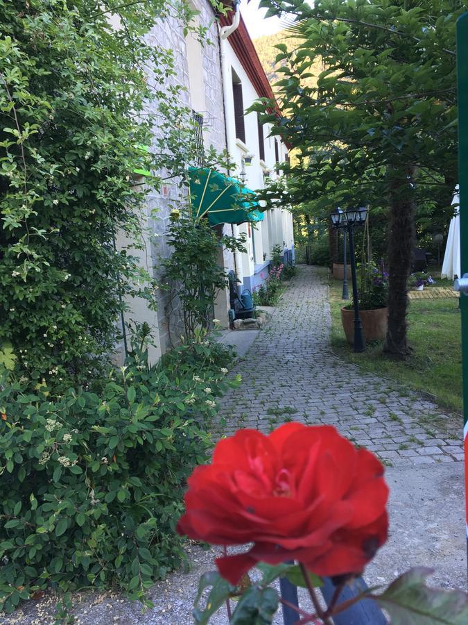 La Mirabelle-Casteil Country House Hostal Exterior foto