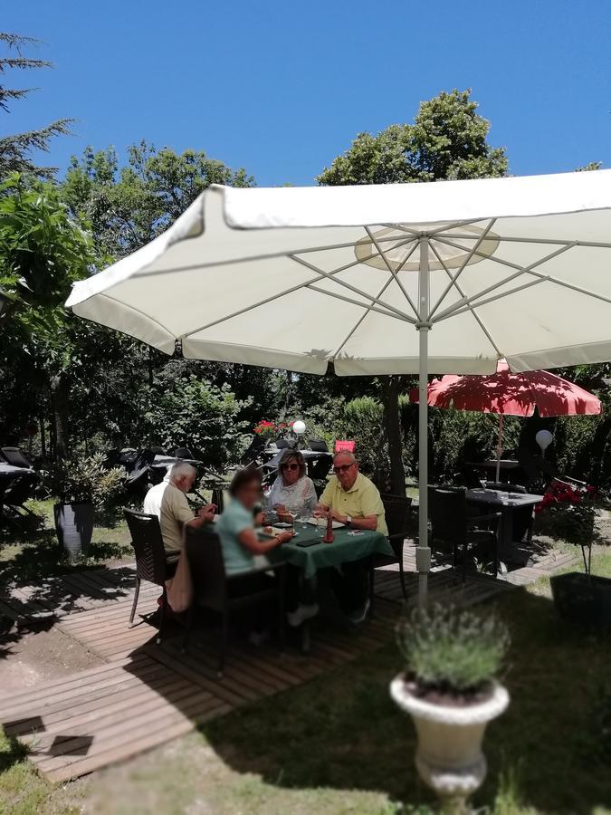 La Mirabelle-Casteil Country House Hostal Exterior foto