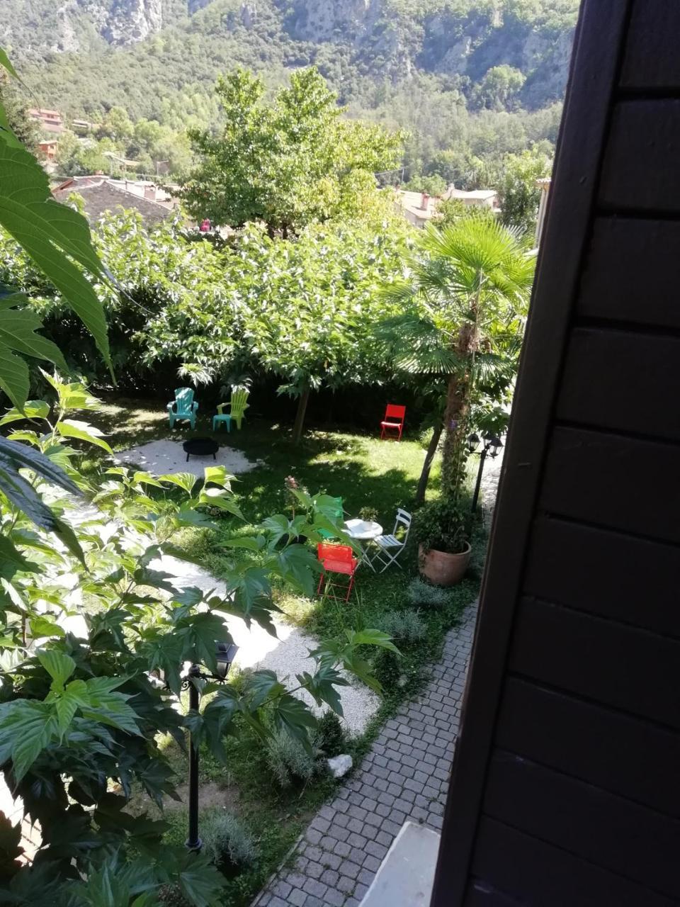 La Mirabelle-Casteil Country House Hostal Exterior foto