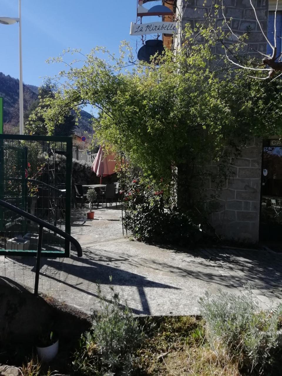La Mirabelle-Casteil Country House Hostal Exterior foto